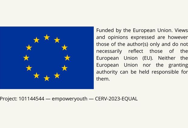 La imagen muestra la bandera de la Unión Europea junto a un texto sobre el financiamiento del proyecto.