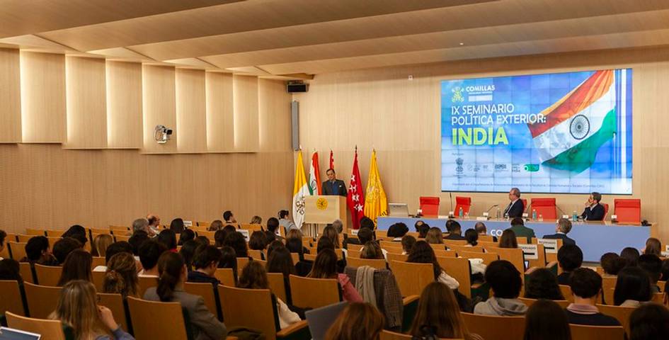 Embajador de India en la Universidad Pontificia Comillas