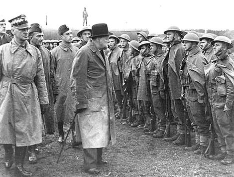 Winston_Churchill_reviewing_Polish_troops_in_England.png