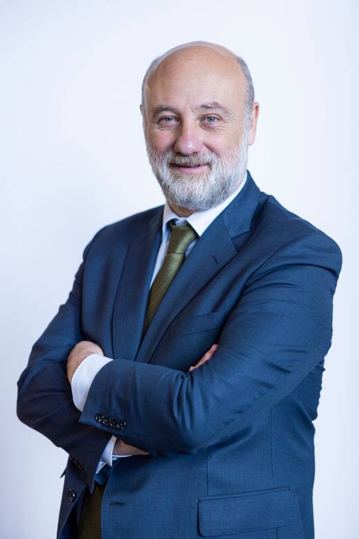Javier Marquez - Decano - Revista 