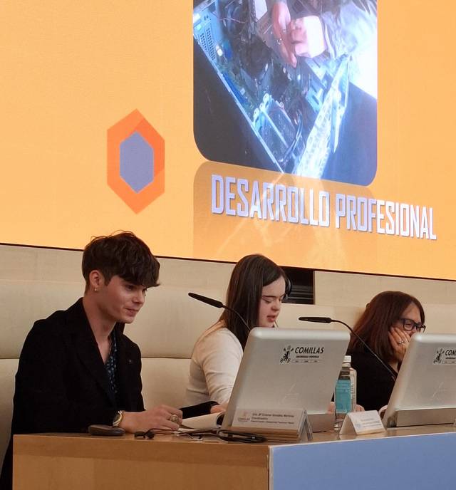 Alumnos Tecnodemos 1.jpeg